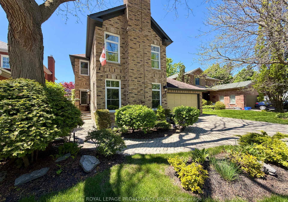 20-georgian-court-belleville-ontario-x12877448