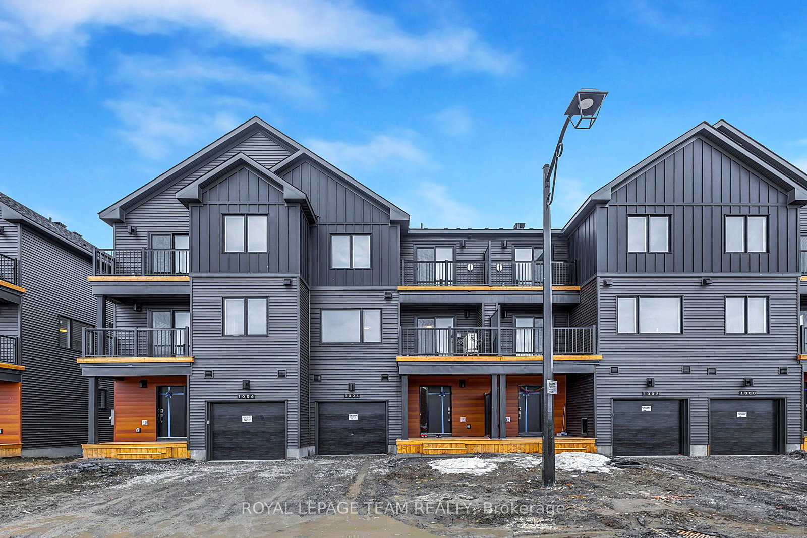 1004-elixir-place-kanata-ontario-x12878040