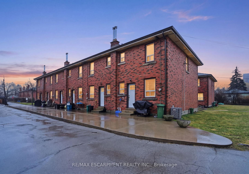 424-east-42nd-street-hamilton-ontario-x12878610