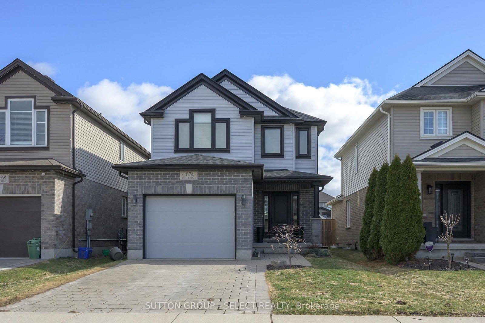 1874-reilly-walk-london-north-ontario-x12879142