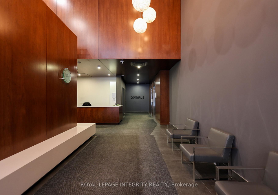 360-mcleod-street-ottawa-ontario-x12879428
