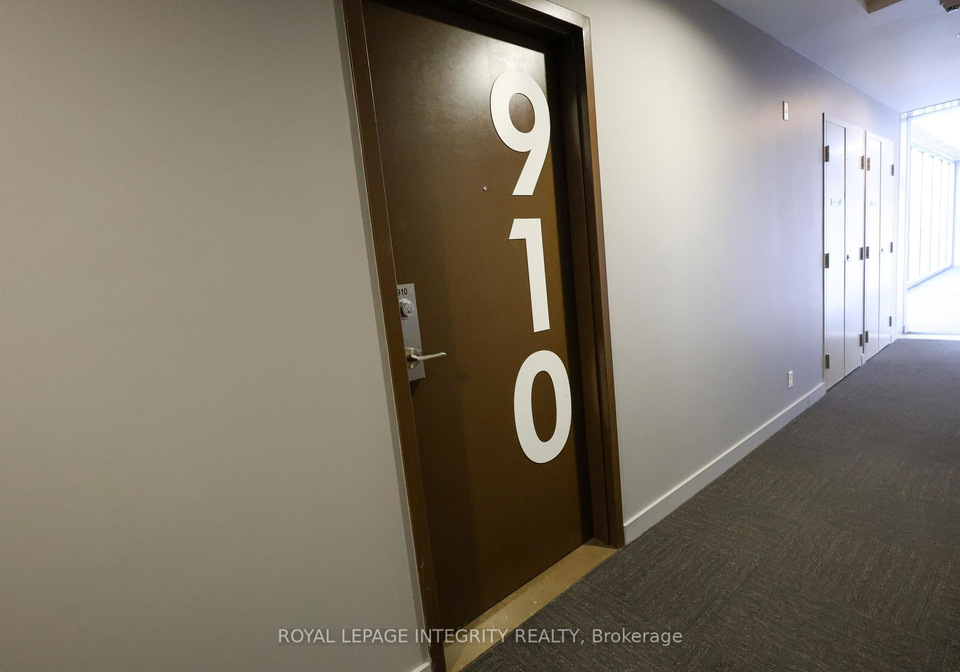 360-mcleod-street-ottawa-ontario-x12879428
