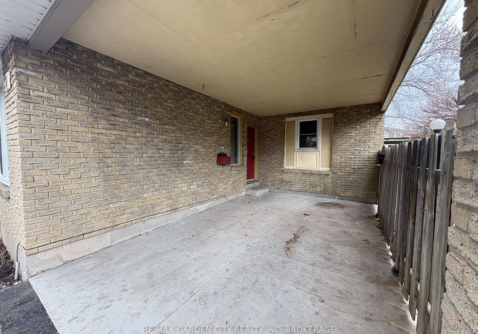 30-deborah-court-st-catharines-ontario-x12879772