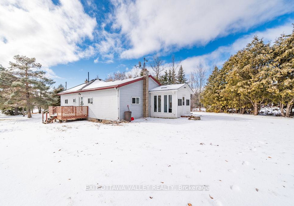 18-dandelion-drive-whitewater-region-ontario-x12879854