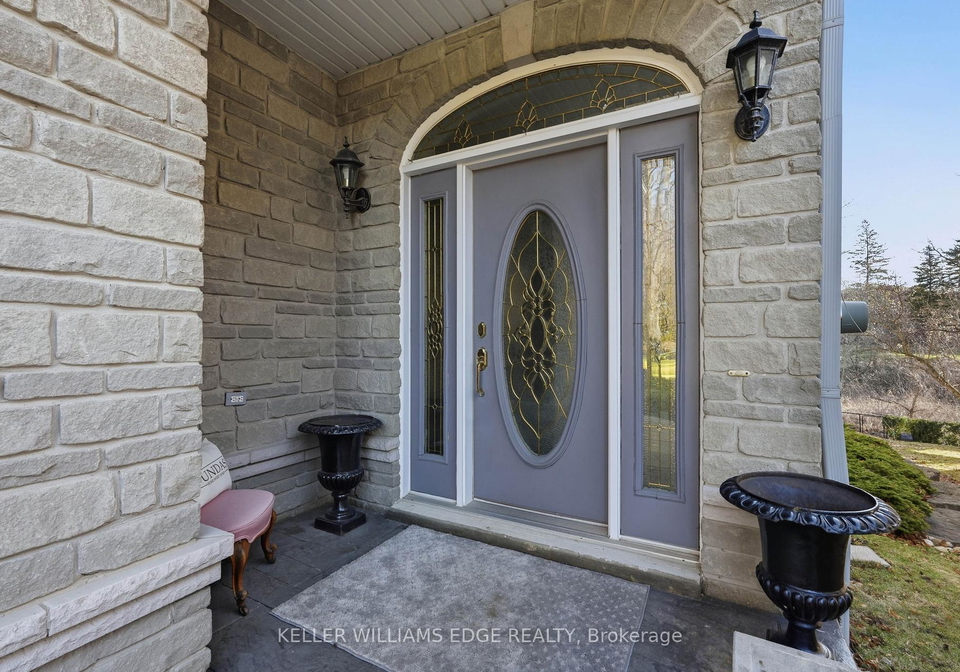 39-winegarden-trail-hamilton-ontario-x12880642