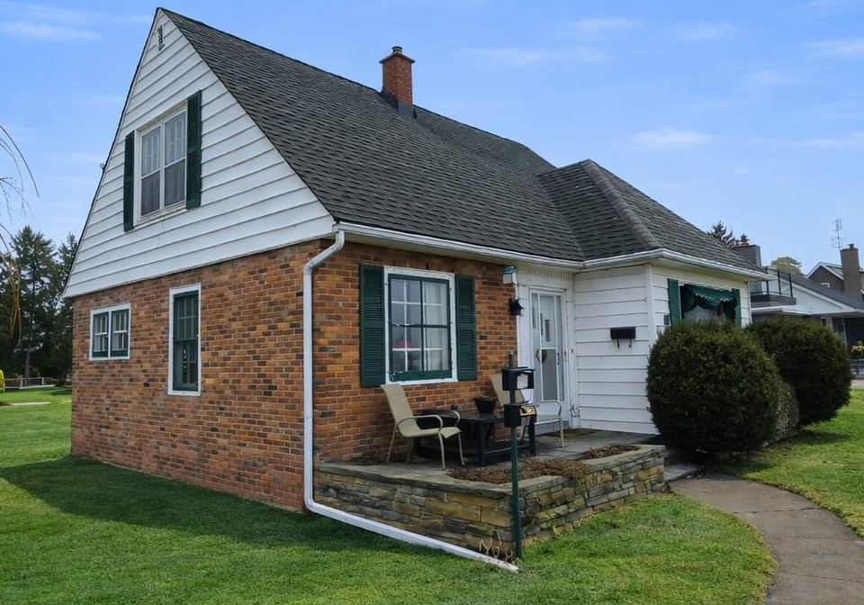 19-lakeshore-road-port-colborne-ontario-x12880748
