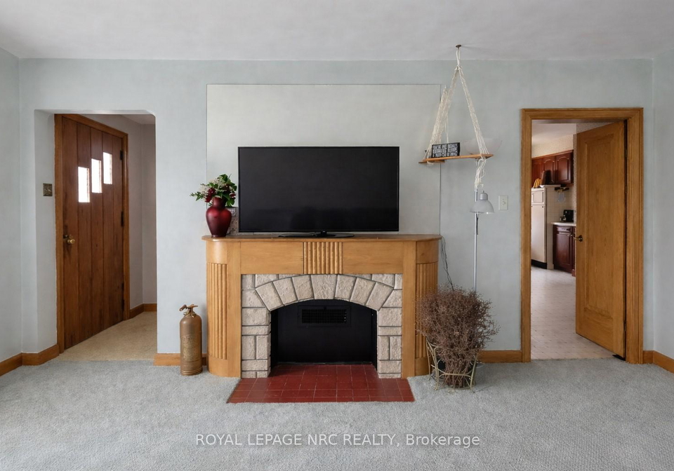 19-lakeshore-road-port-colborne-ontario-x12880748