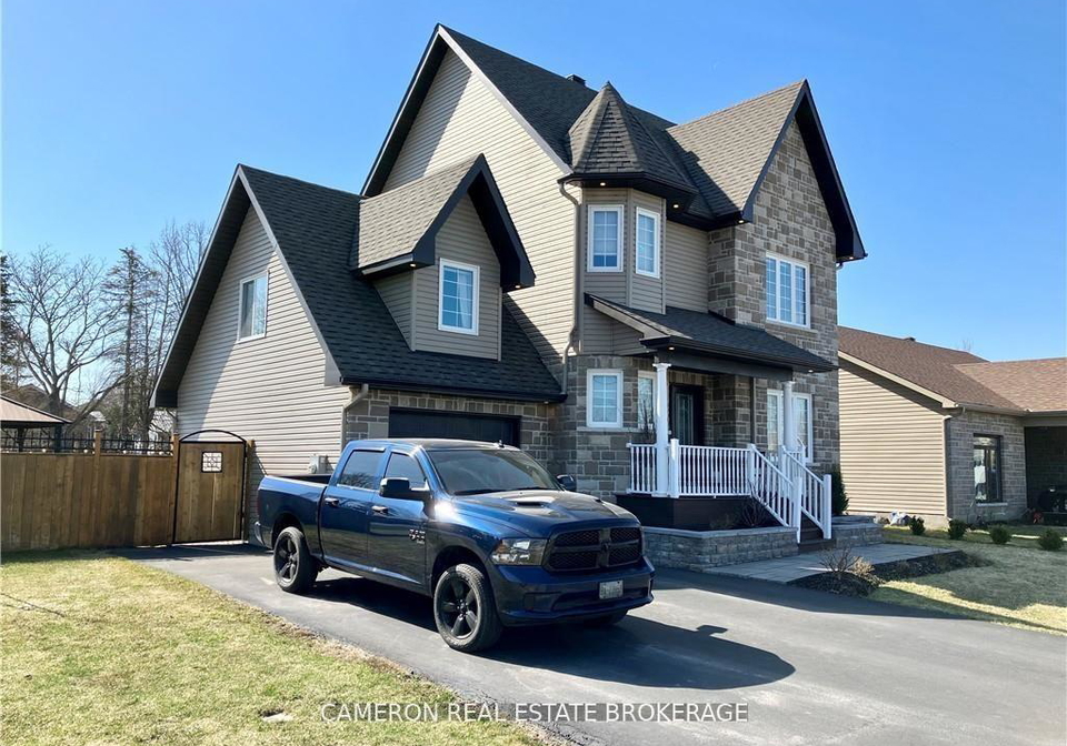 1-abagail-crescent-south-stormont-ontario-x12881086