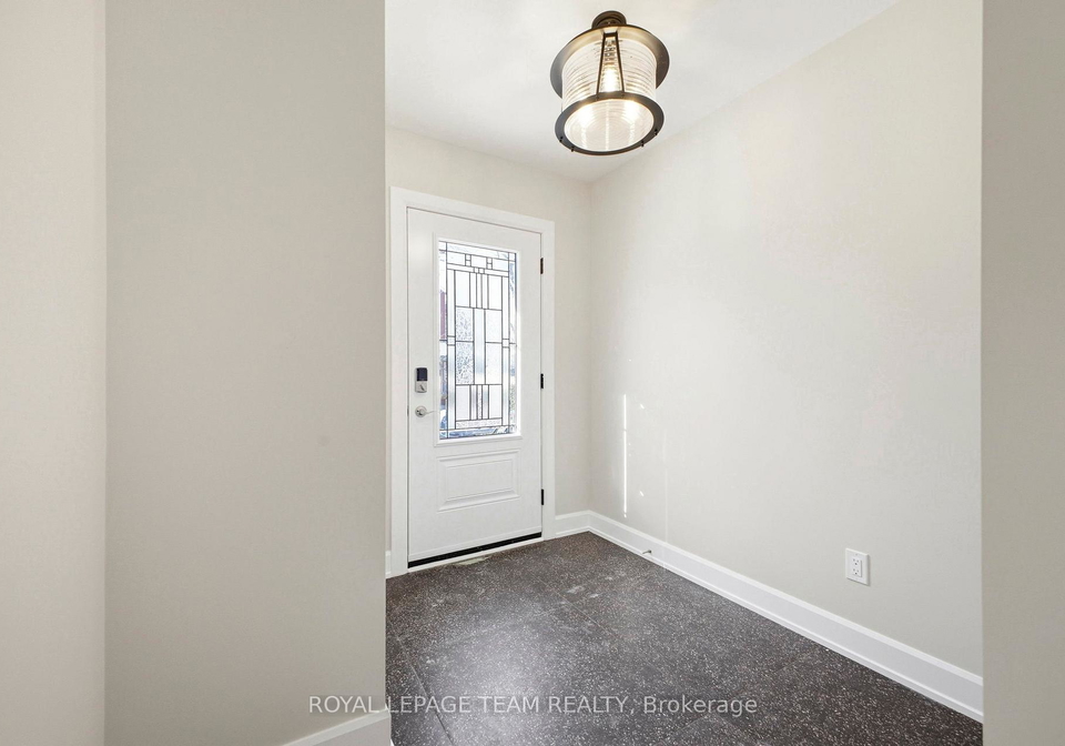7-gwynne-avenue-ottawa-ontario-x12881482