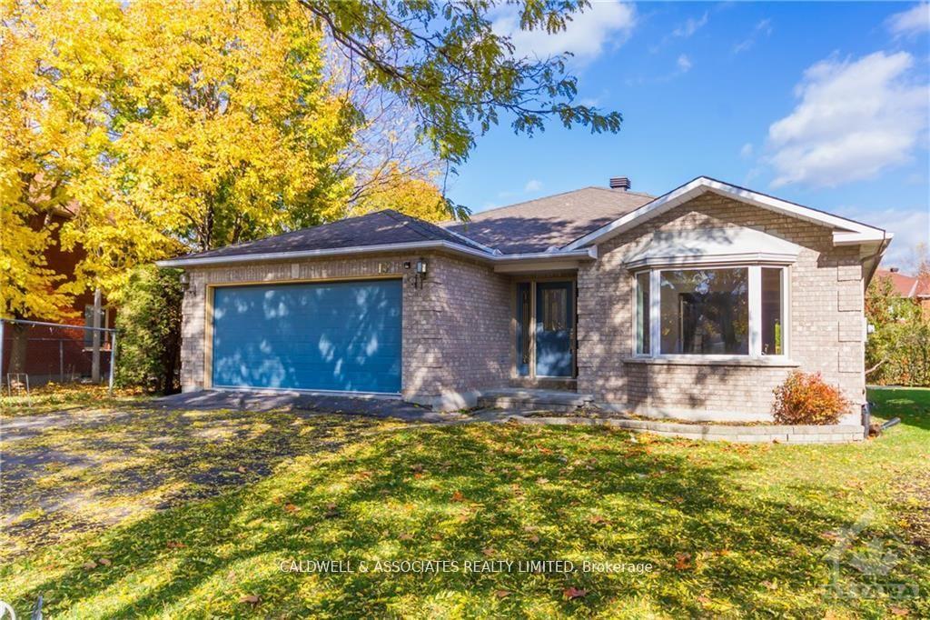 13-sai-crescent-ottawa-ontario-x12881780