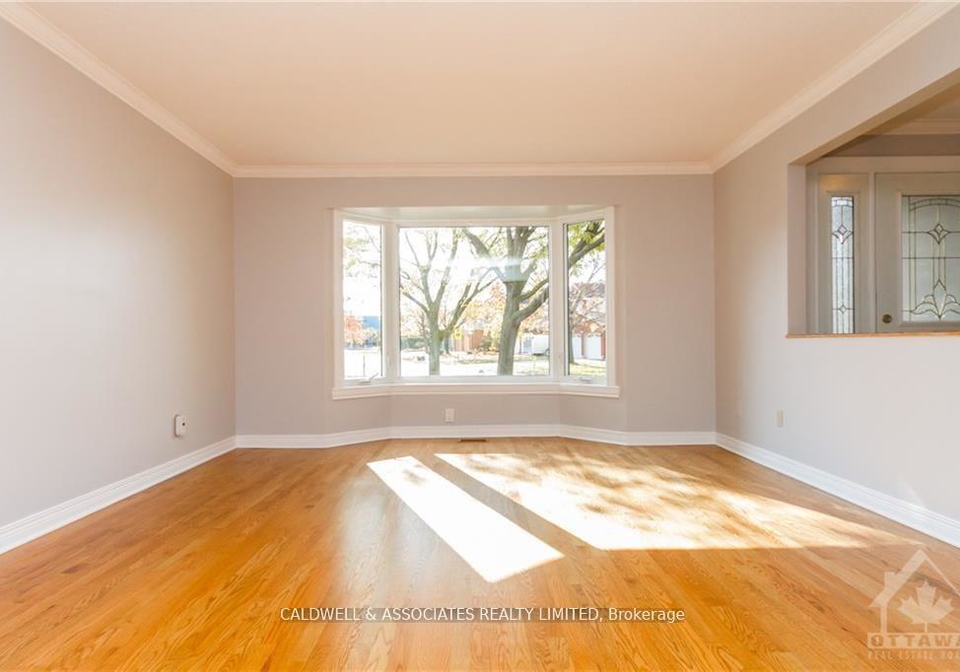 13-sai-crescent-ottawa-ontario-x12881780