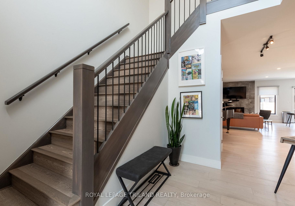 1269-silverfox-drive-london-north-ontario-x12882598