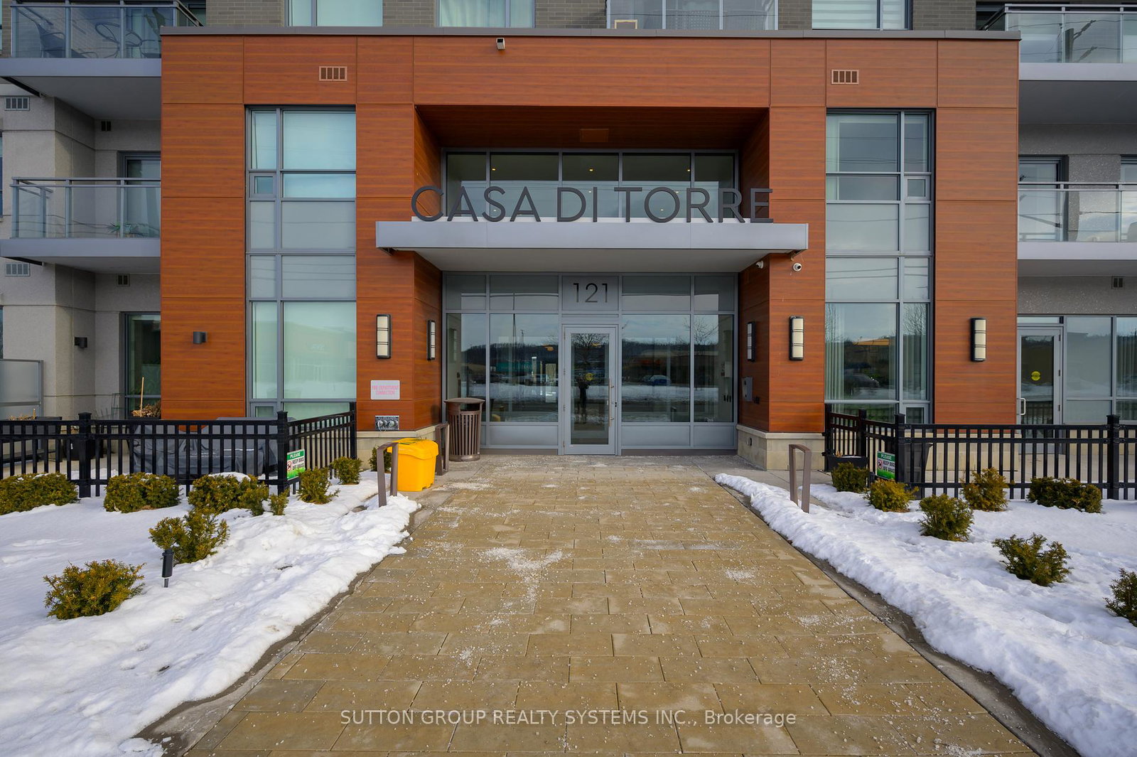 121-highway-8-hamilton-ontario-x12883250