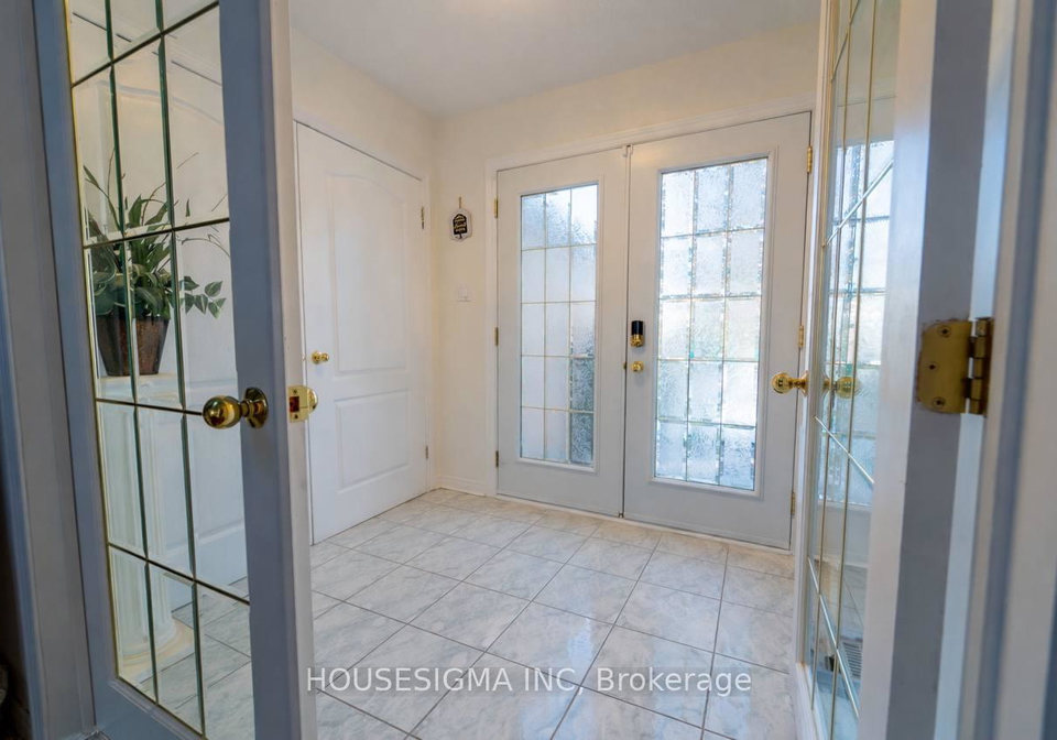 566-falwyn-crescent-ottawa-ontario-x12883334