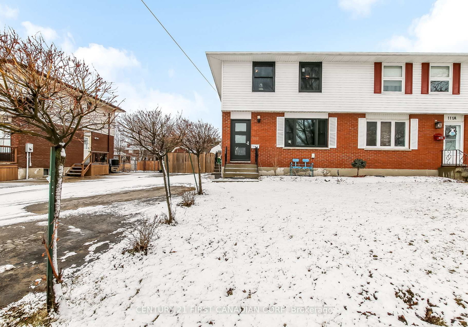 111b-symes-street-southwest-middlesex-ontario-x12883572