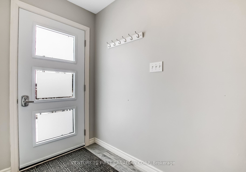 111b-symes-street-southwest-middlesex-ontario-x12883572
