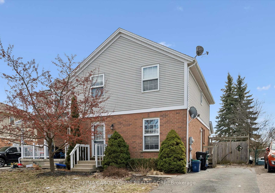 427-bankside-crescent-kitchener-ontario-x12883698