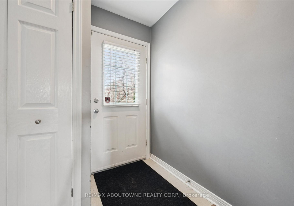427-bankside-crescent-kitchener-ontario-x12883698