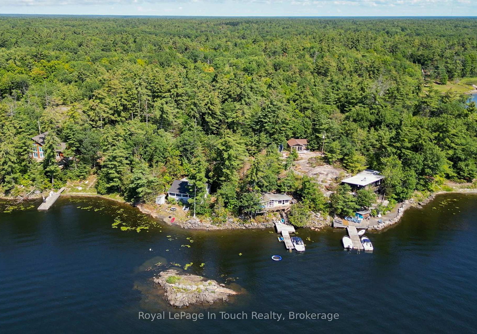 13182-georgian-bay-shore-georgian-bay-ontario-x12883992