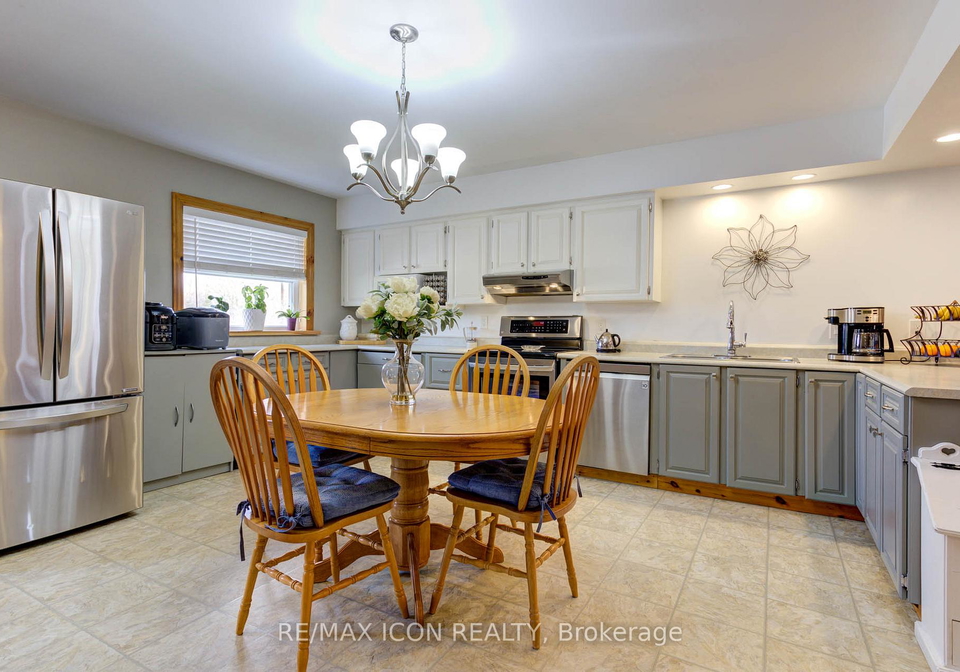 392008-main-street-county-road-109-southgate-ontario-x12884022