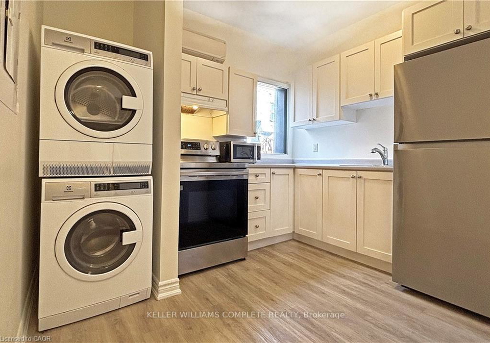 76-s-wentworth-street-s-hamilton-ontario-x12884030