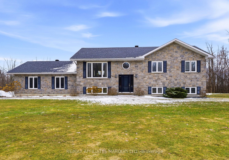 16610-county-road-36-south-stormont-ontario-x12884286