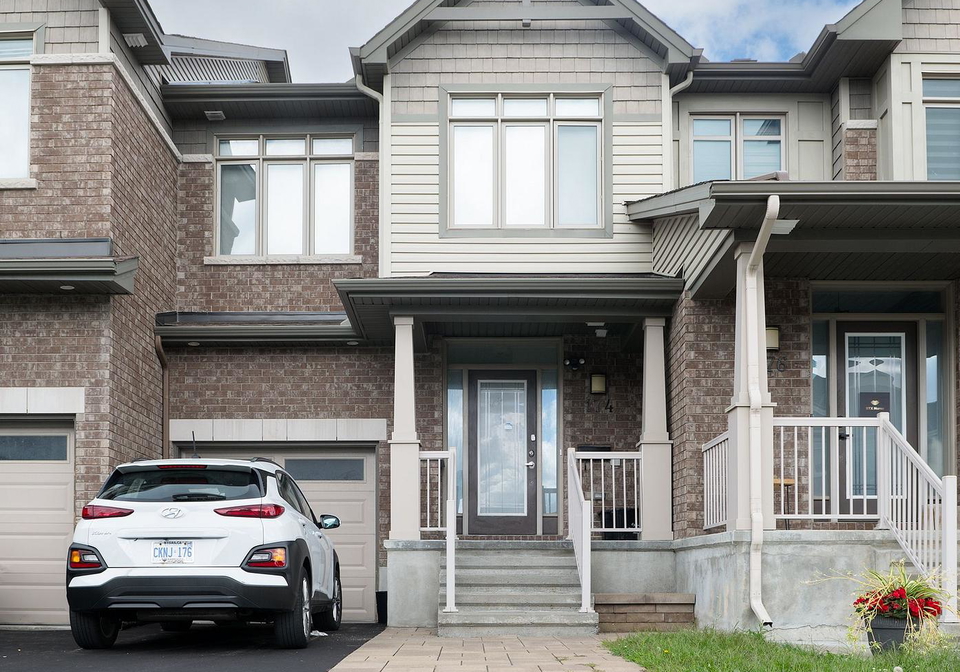 174-hawkshaw-crescent-ottawa-ontario-x12884710