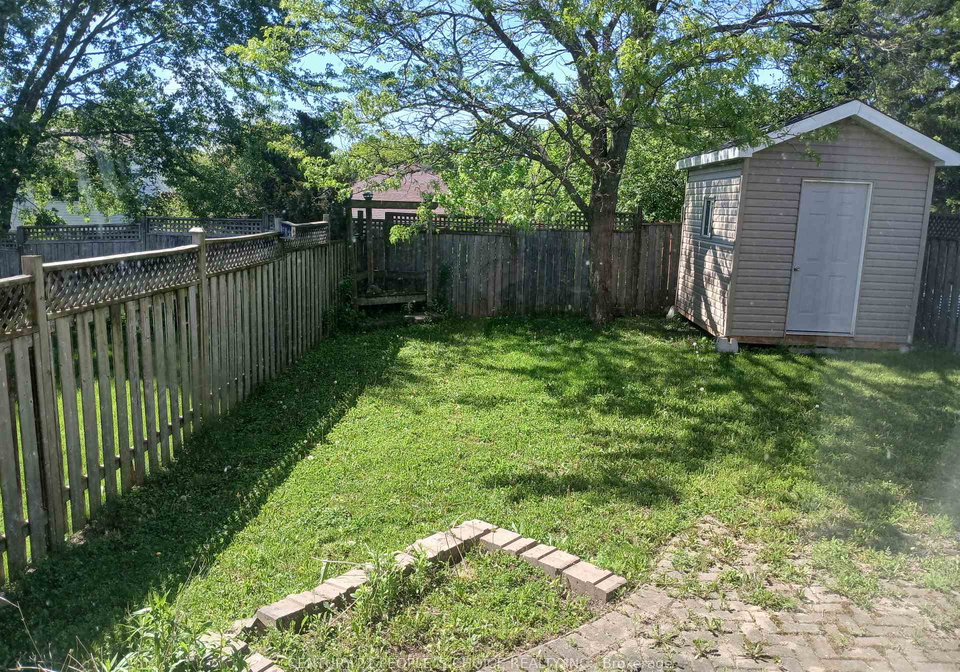 31-moss-place-guelph-ontario-x12884812