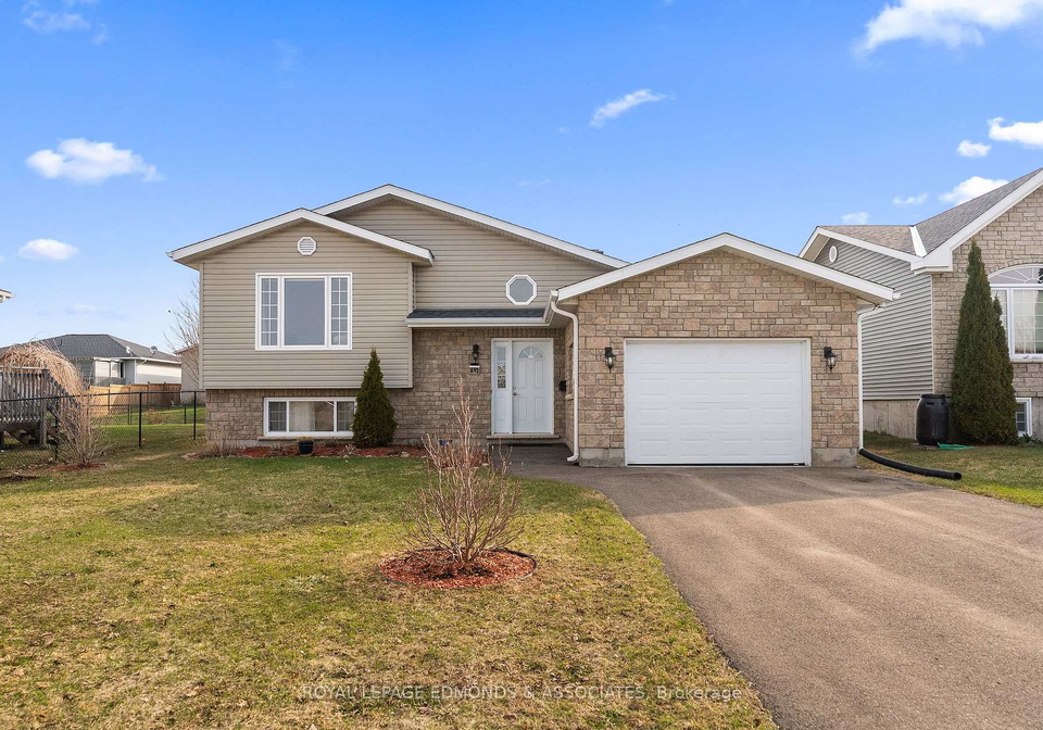 492-sheppard-road-pembroke-ontario-x12885058