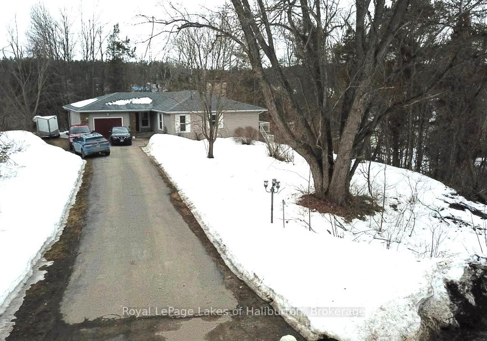 7-regina-road-kawartha-lakes-ontario-x12885140
