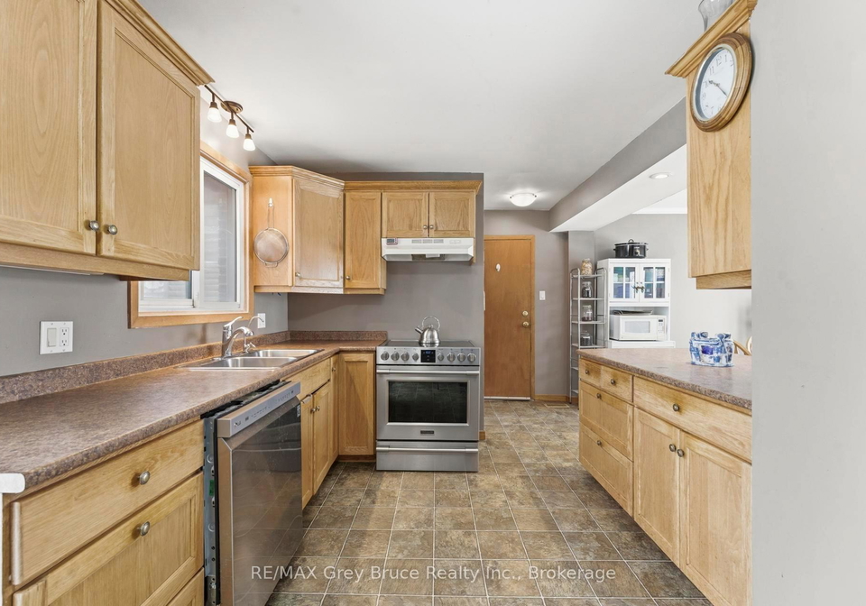 235-5th-avenue-hanover-ontario-x12885262