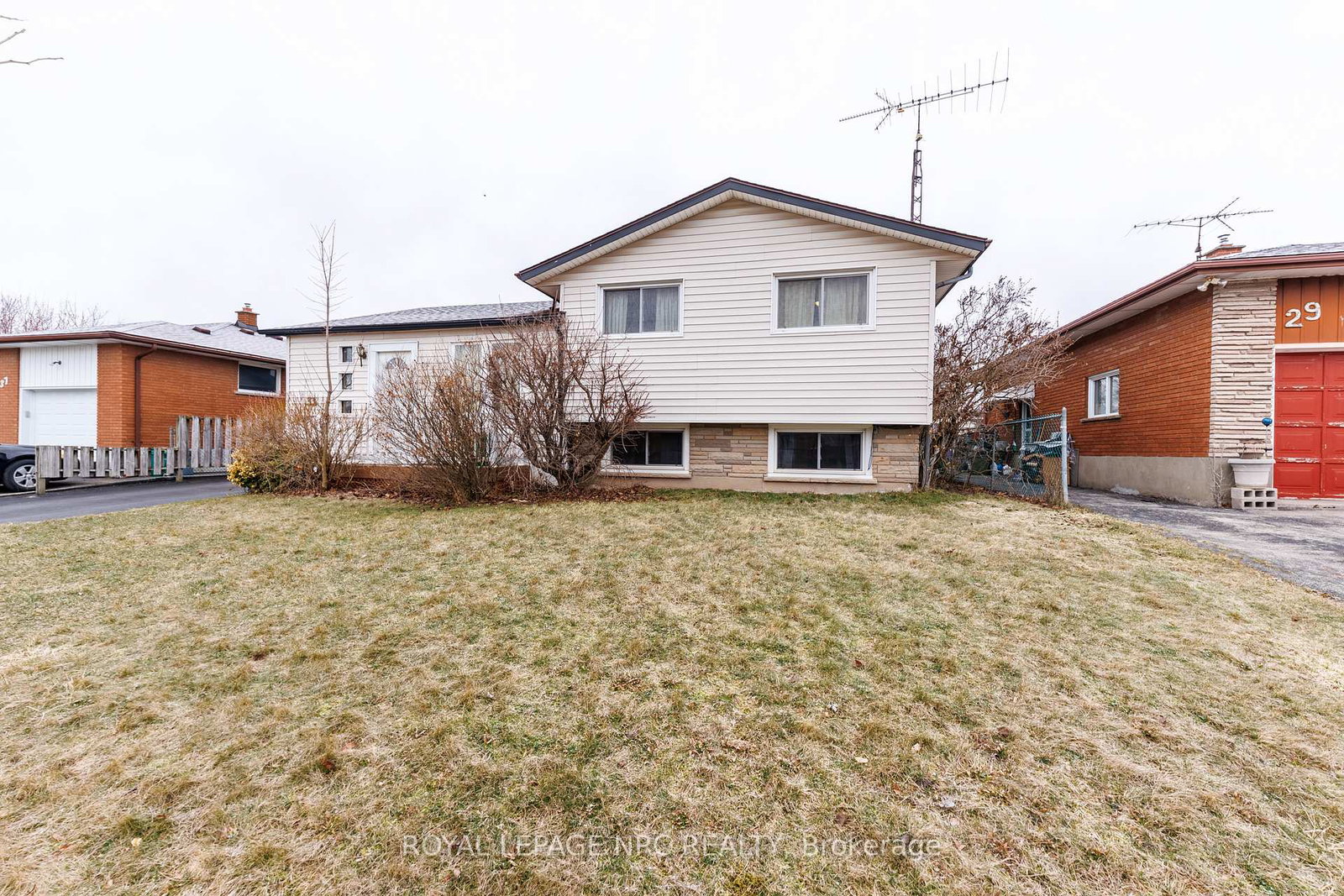 33-strathmore-crescent-welland-ontario-x12885584