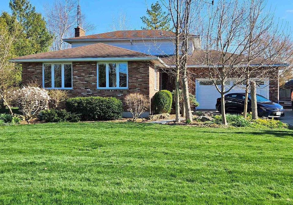 4151-bluepoint-drive-plympton-wyoming-ontario-x12885624