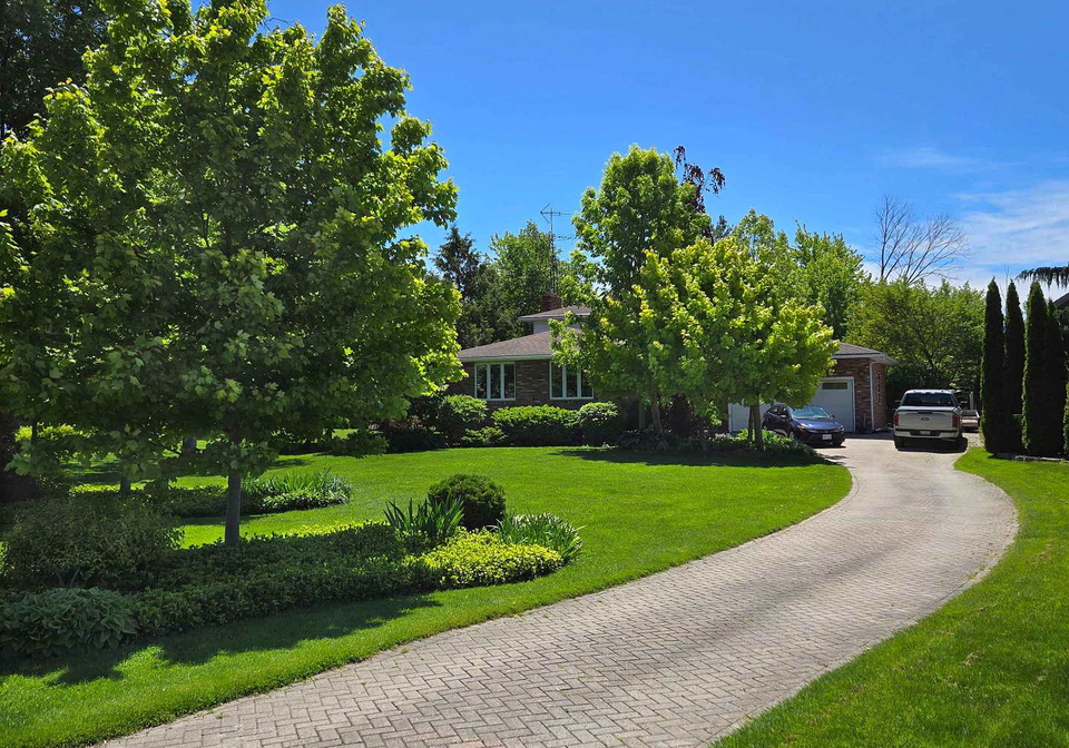 4151-bluepoint-drive-plympton-wyoming-ontario-x12885624