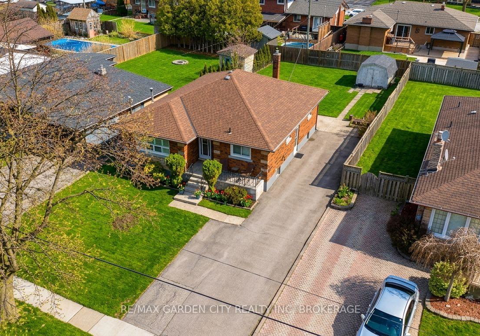 98-golden-boulevard-e-welland-ontario-x12885652