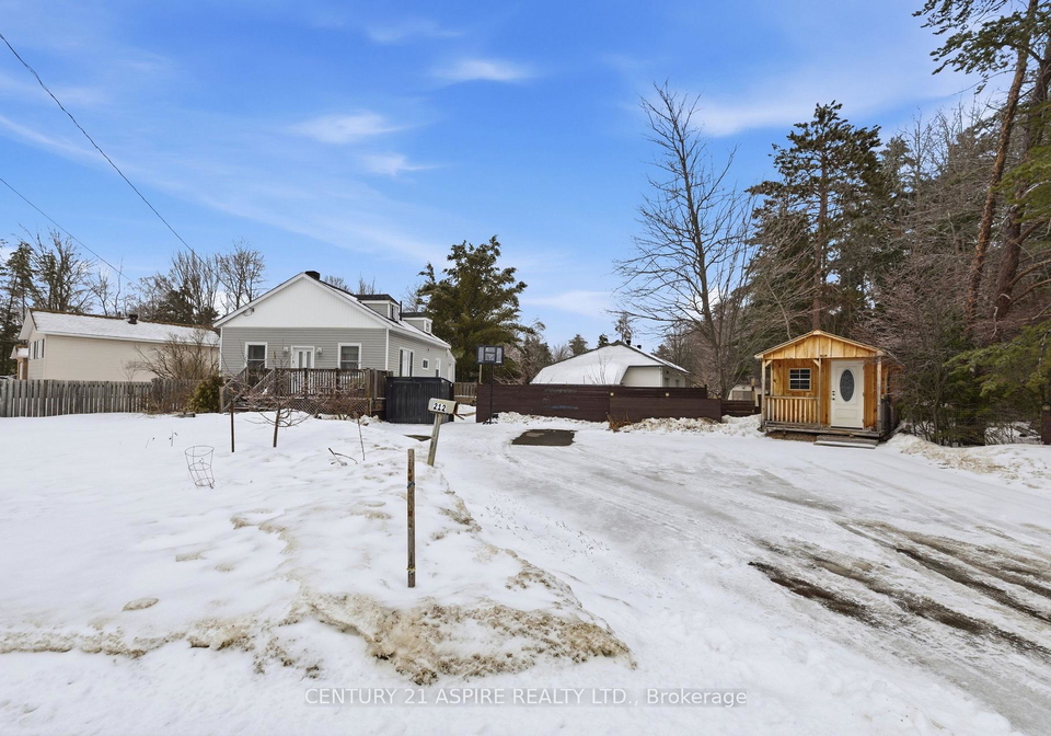 212-schwanz-road-petawawa-ontario-x12885660