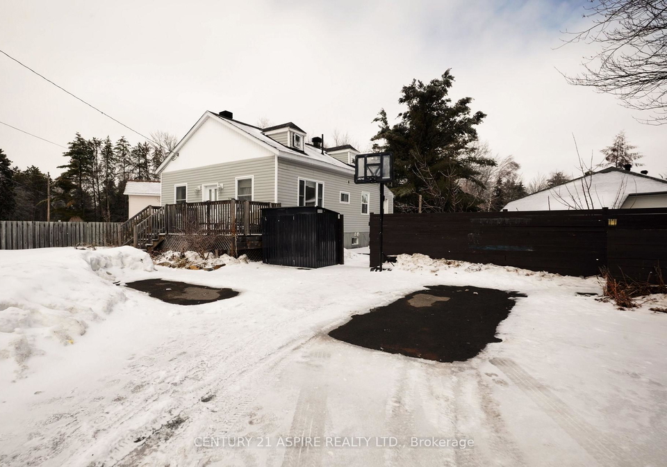 212-schwanz-road-petawawa-ontario-x12885660