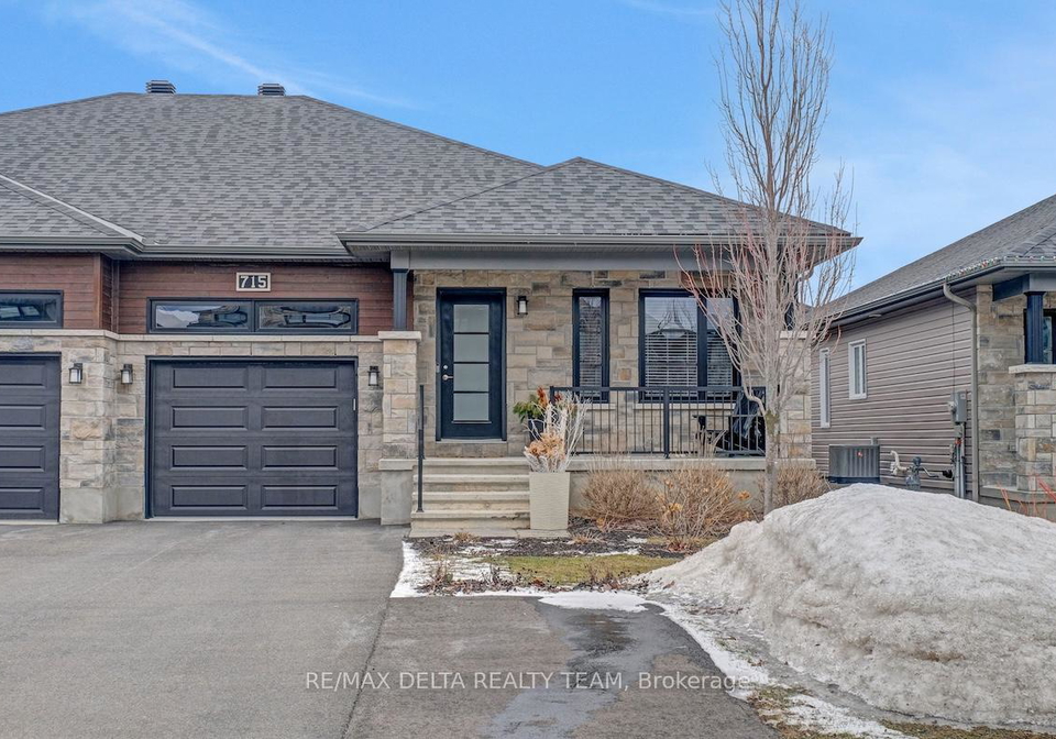 715-azure-street-russell-ontario-x12885756