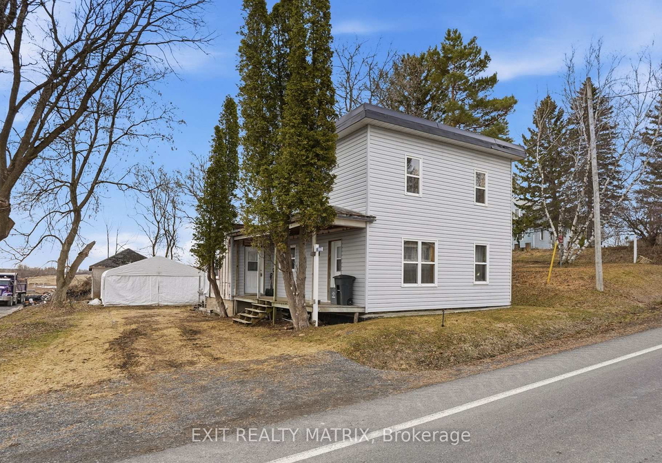 21888-laggan-glenelg-road-north-glengarry-ontario-x12885830
