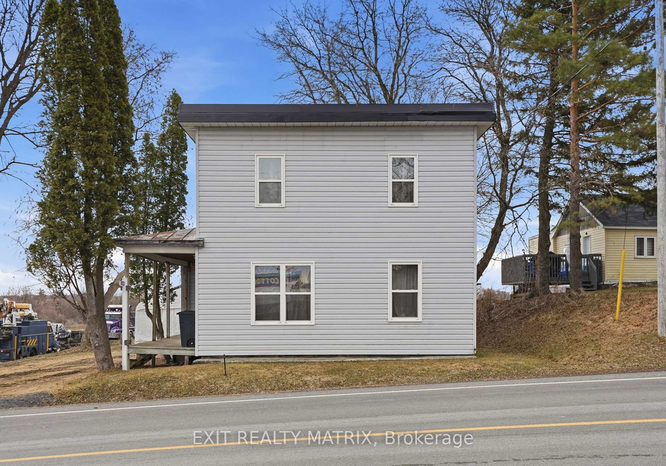 21888-laggan-glenelg-road-north-glengarry-ontario-x12885830