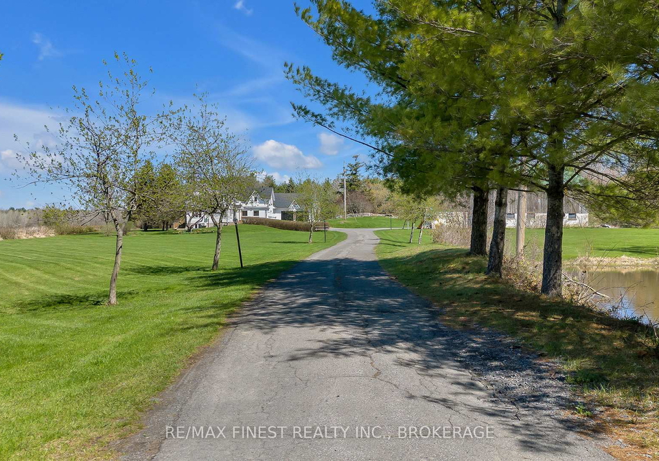 5002-highway-2-gananoque-ontario-x12886088