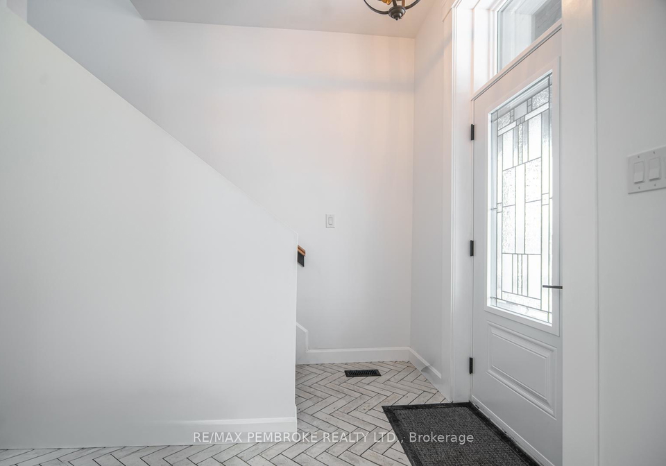 392-isabella-street-pembroke-ontario-x12886786