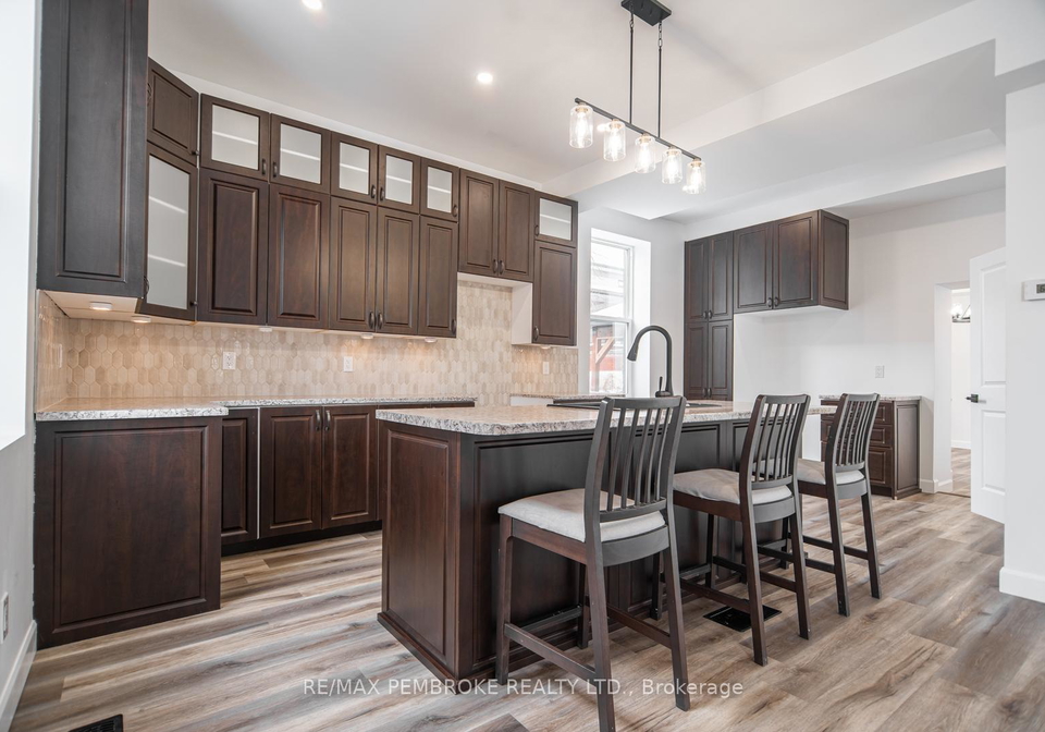 392-isabella-street-pembroke-ontario-x12886786