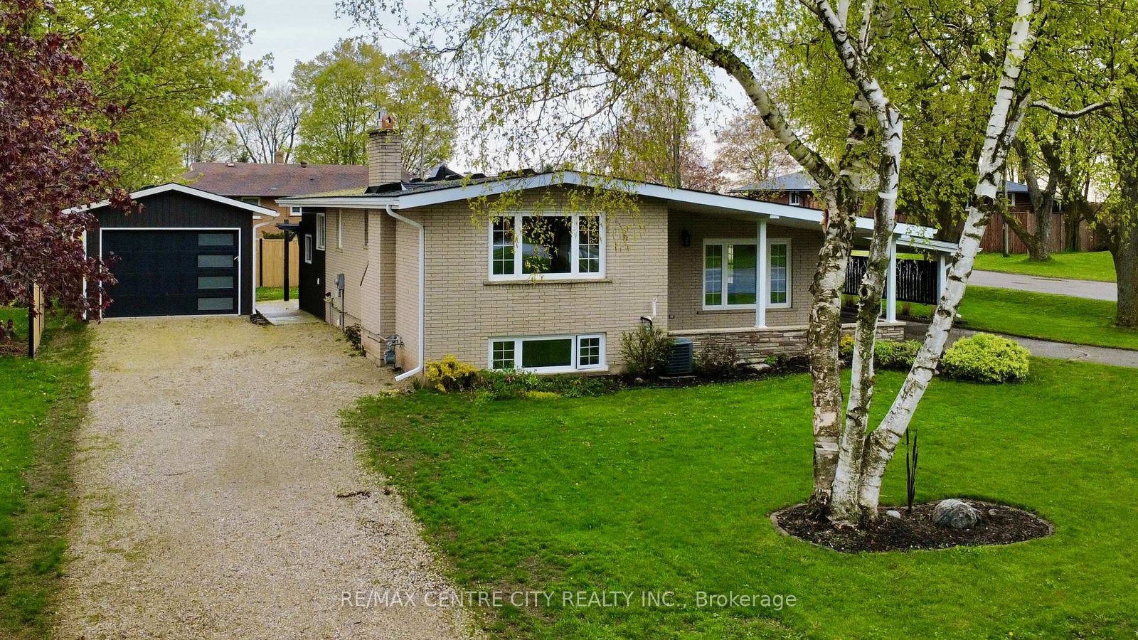 2193-miller-avenue-perth-east-ontario-x12886946