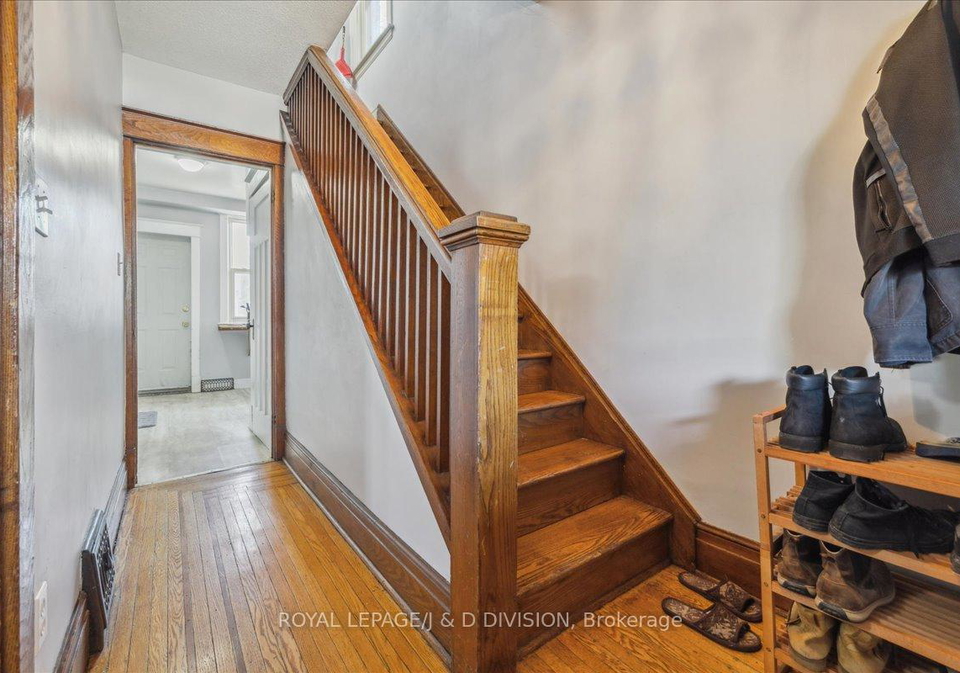 59-paisley-avenue-s-hamilton-ontario-x12886978