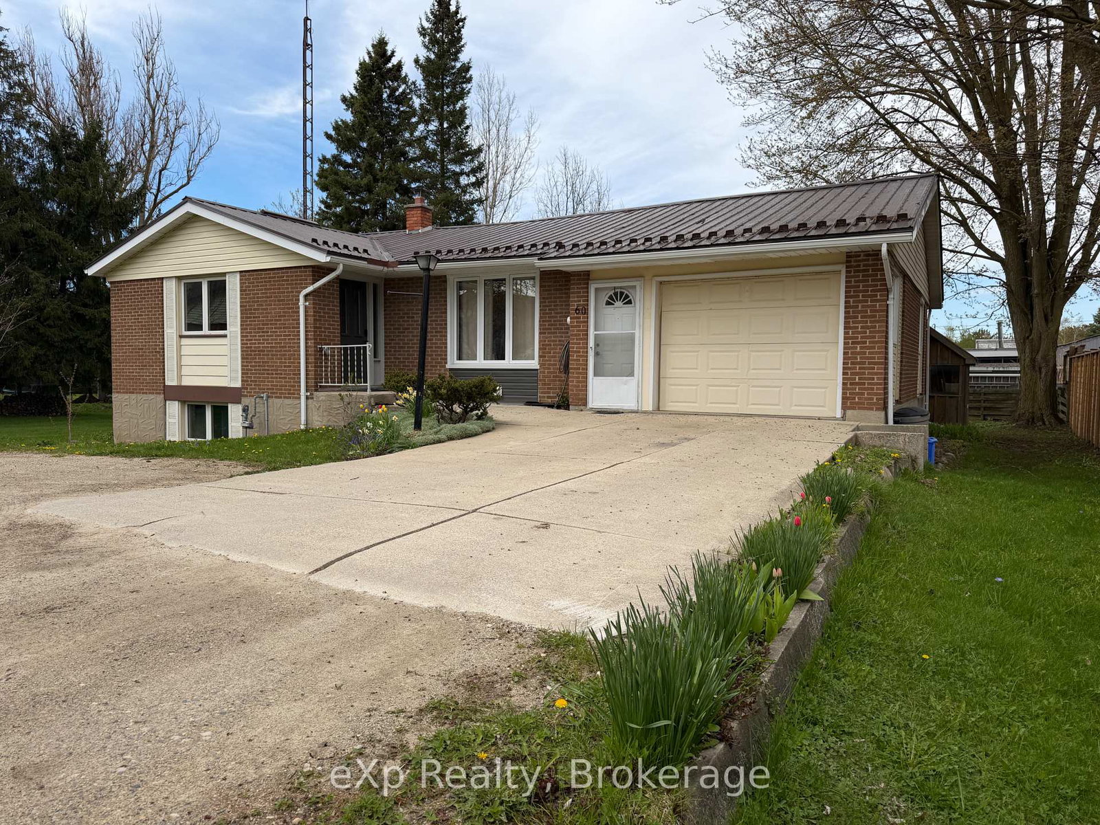 60-main-street-e-mapleton-ontario-x12887390