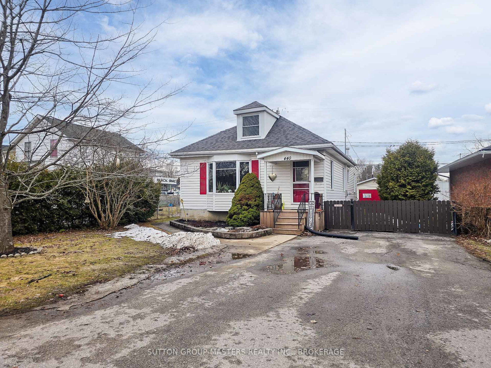 440-pine-street-e-gananoque-ontario-x12887404