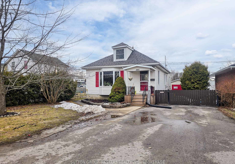 440-pine-street-e-gananoque-ontario-x12887404