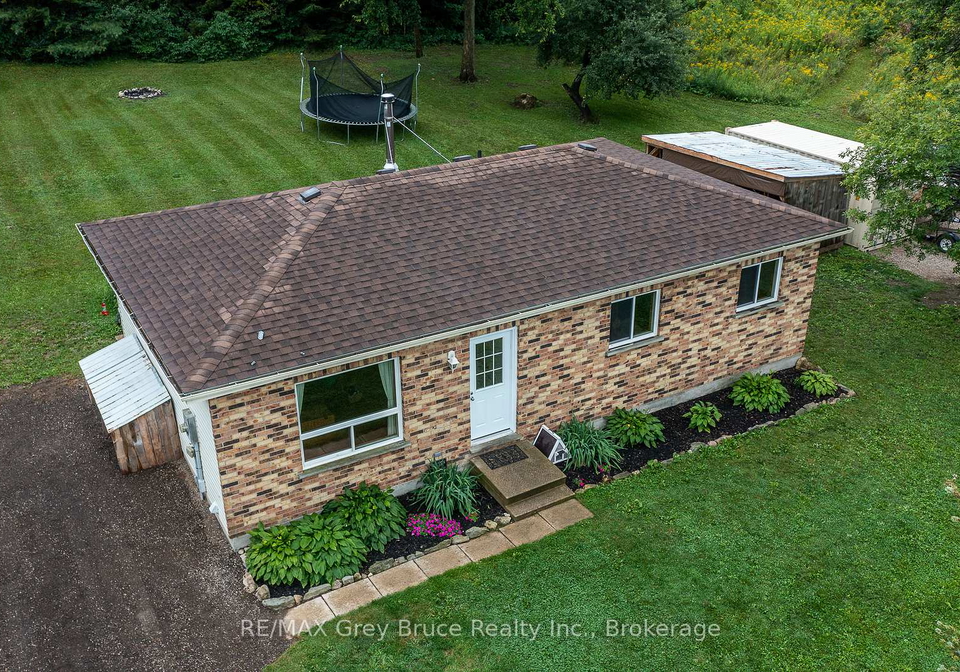 101530-side-road-9-georgian-bluffs-ontario-x12887522