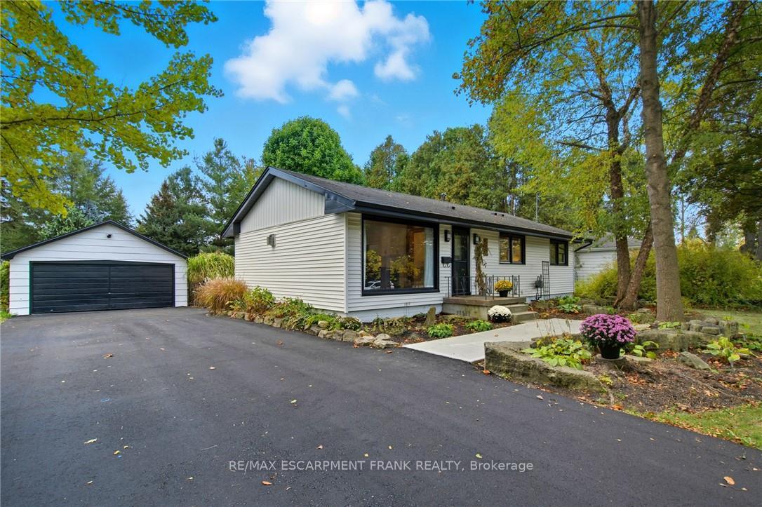 570-westview-avenue-hamilton-ontario-x12888068